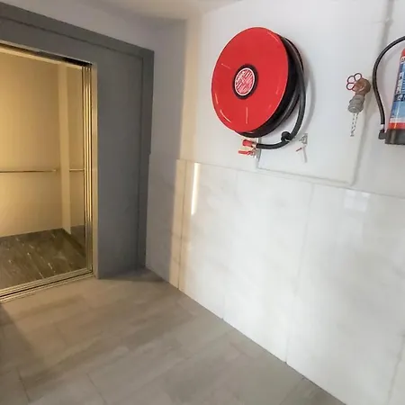 Marjori Met Gratis Parkeerplaats Ostende