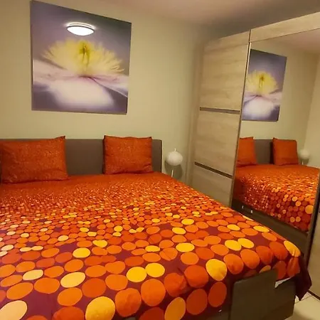 Marjori Met Gratis Parkeerplaats Apartment *