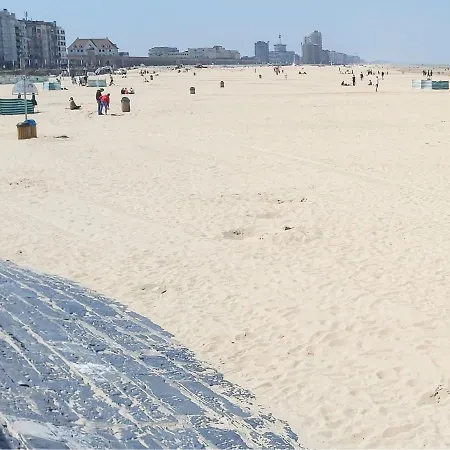 Marjori Met Gratis Parkeerplaats Ostend