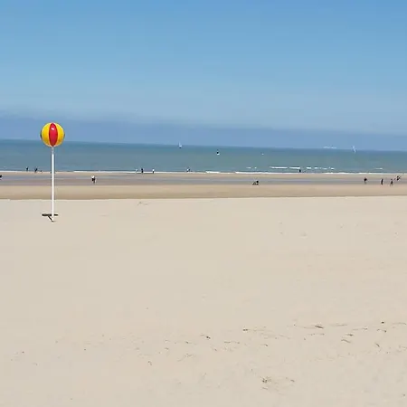 Marjori Met Gratis Parkeerplaats Ostende
